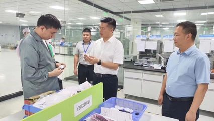 鐘山縣政府與臻業(yè)誠(chéng)產(chǎn)研院聯(lián)合開展賀州企業(yè)服務(wù)調(diào)研，助力實(shí)體經(jīng)濟(jì)新發(fā)展